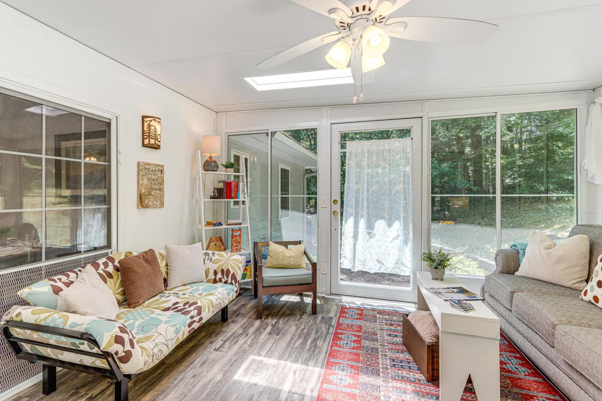 Pet-Friendly Home With Hot Tub In Blue Ridge! 외부 사진