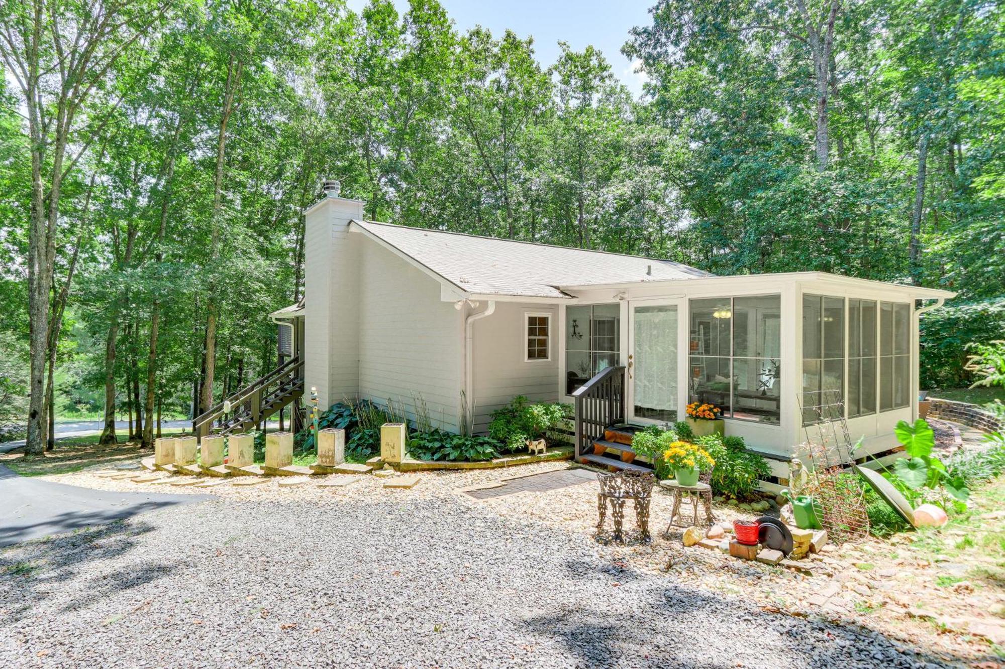 Pet-Friendly Home With Hot Tub In Blue Ridge! 외부 사진