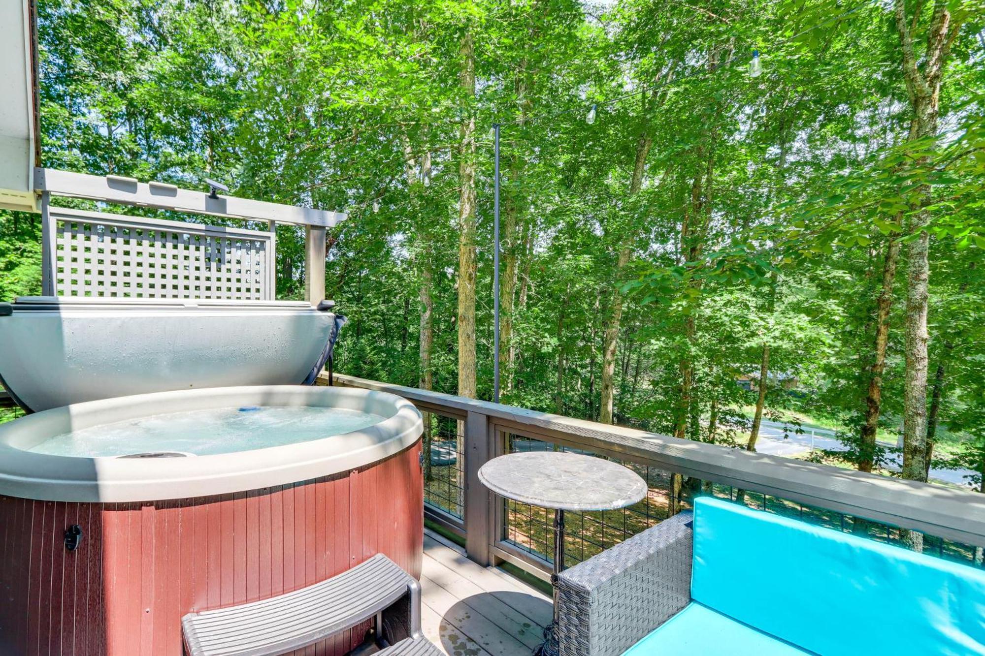 Pet-Friendly Home With Hot Tub In Blue Ridge! 외부 사진